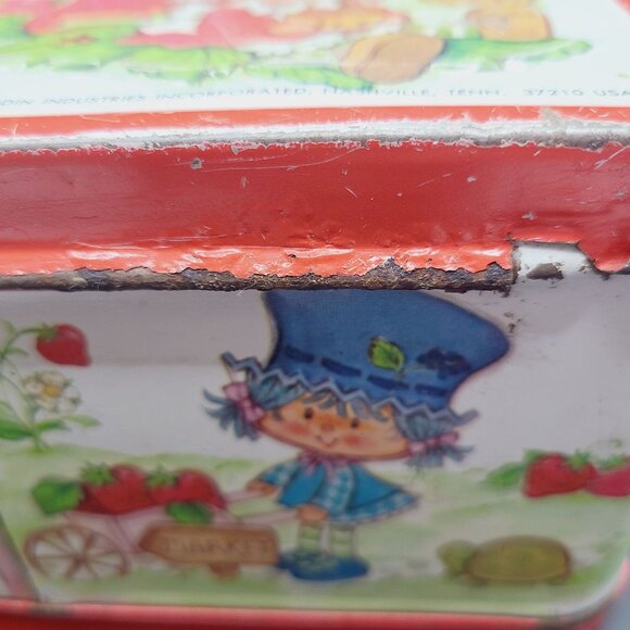 Aladdin Strawberry Shortcake Collectible Metal Lunch Box Tin & Thermos 1980 VTG - Picture 4 of 16